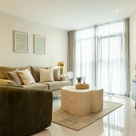 Elegant City Centre Apartment 2 Bedroom With Free Parking Cardiff Exterior photo