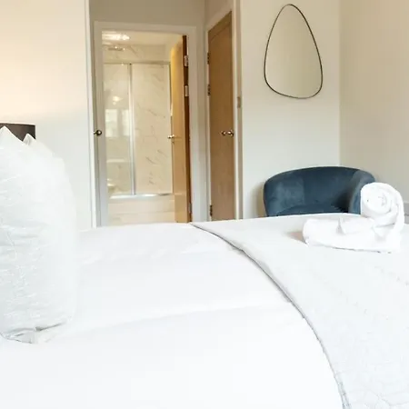 Elegant City Centre Apartment 2 Bedroom With Free Parking Cardiff Exterior photo